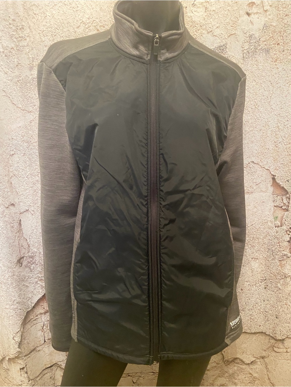 MENS Running Room Grey Lightweight Zip Up